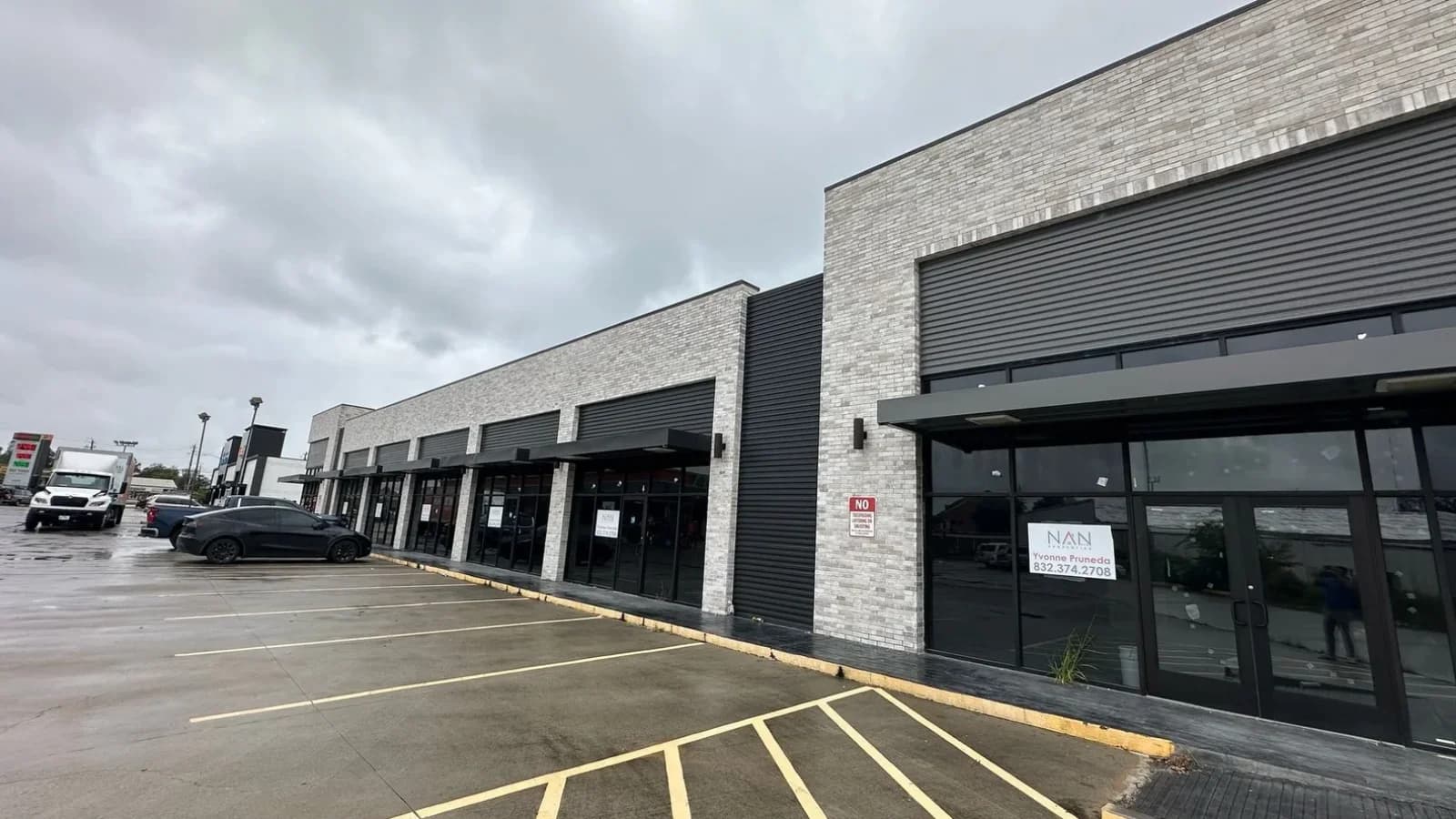 Kroozin Lawndale Shopping Strip